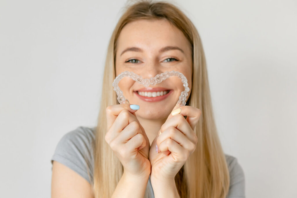 What Makes Clear Invisible Aligners So Popular Today?